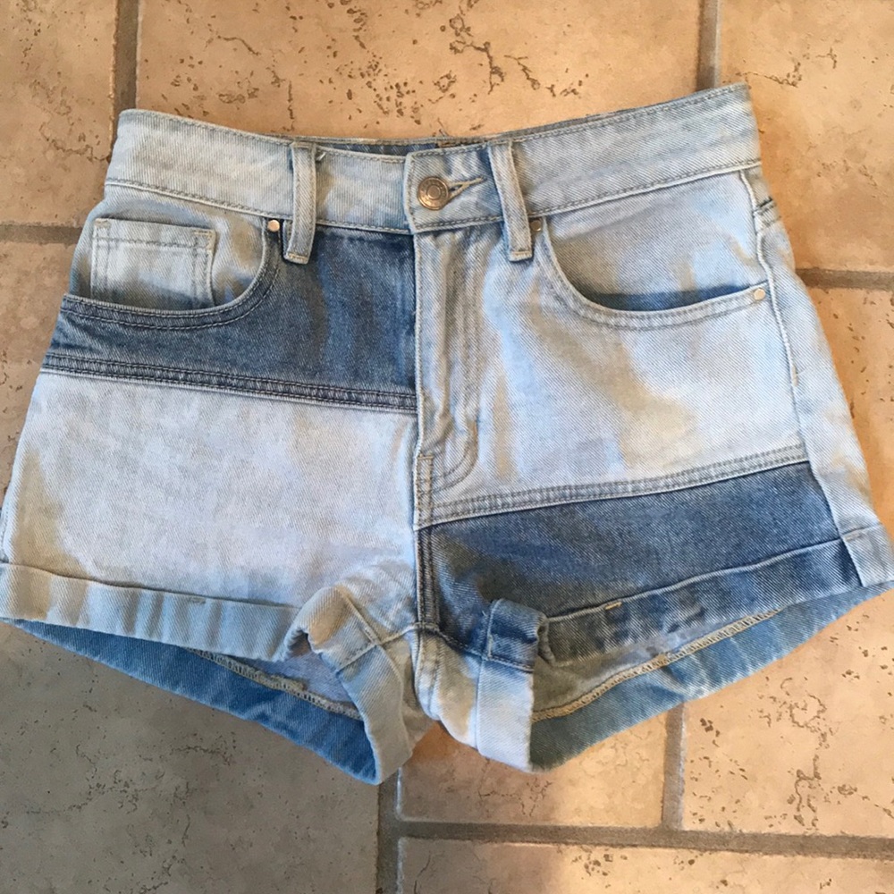 Super cute PacSun mom shorts size 23